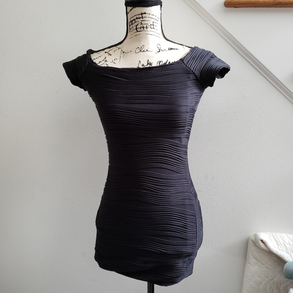 Wetseal Black Textured Bodycon Dress